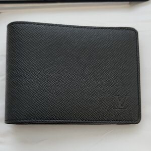 Louis Vuitton Charcoal/Dark Grey Multiple Bifold Wallet Taiga Leather